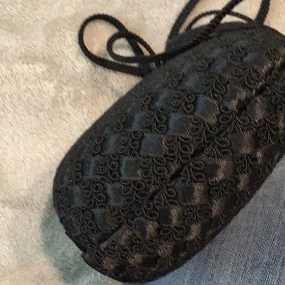 Robinson’s ribbon and lace purse - Picture 6 of 7